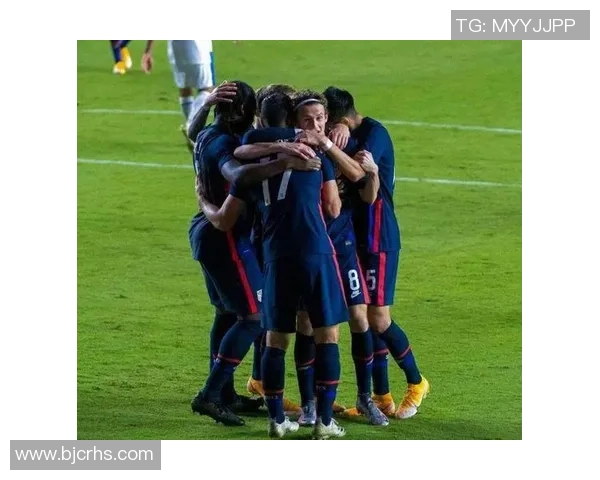 美国足球新星阿伦森的崛起与未来潜力解析